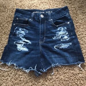 American Eagle Curvy Hi-Rise Shortie (ripped)